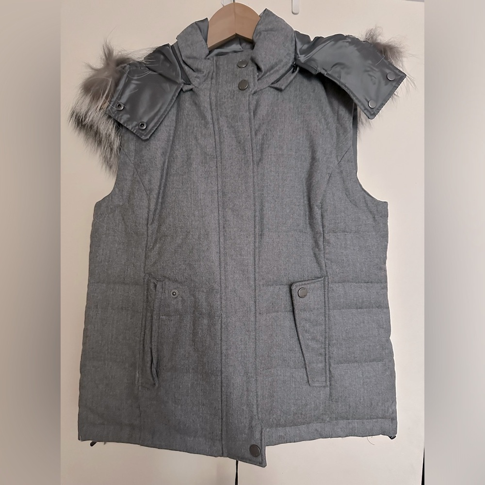 Tumi authentic reversible vest
New with tag